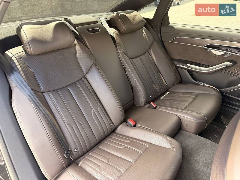 Седан Audi A8 2021 в Києві