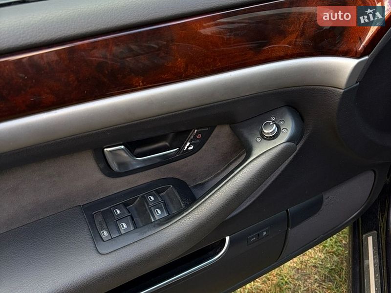 Седан Audi A8 2007 в Тернополе