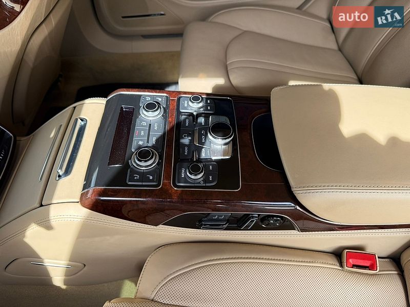 Седан Audi A8 2013 в Киеве