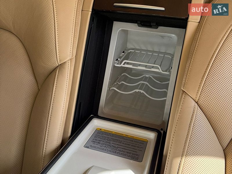 Седан Audi A8 2013 в Киеве