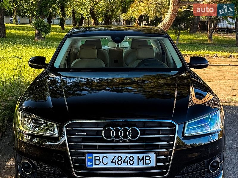 Седан Audi A8 2016 в Николаеве
