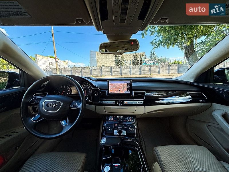 Седан Audi A8 2016 в Николаеве