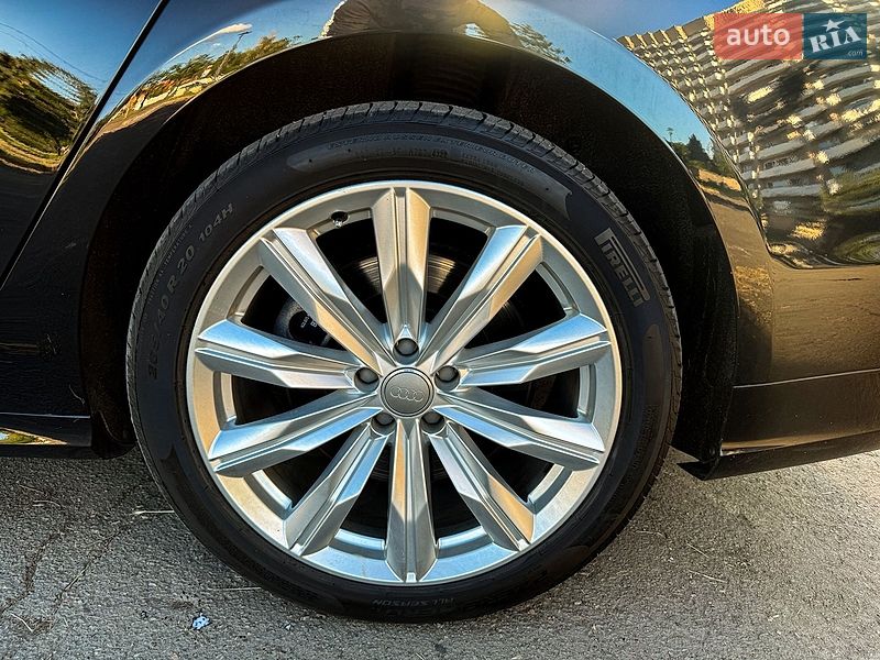 Седан Audi A8 2016 в Николаеве