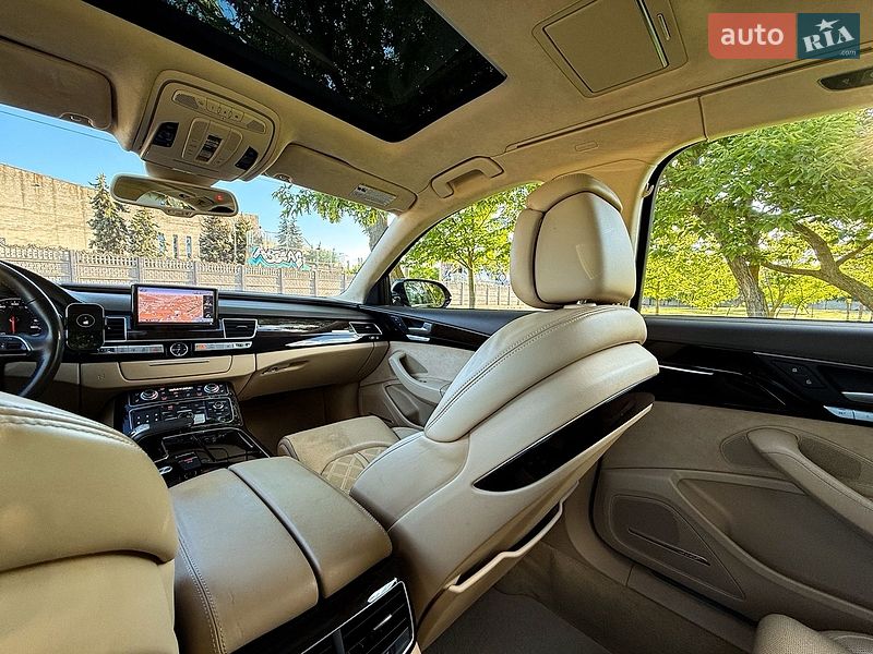 Седан Audi A8 2016 в Николаеве