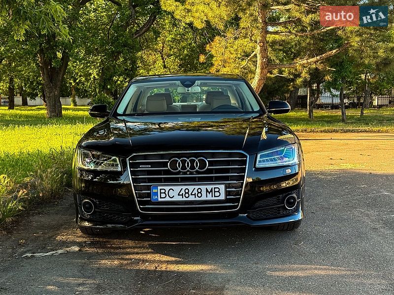 Седан Audi A8 2016 в Николаеве