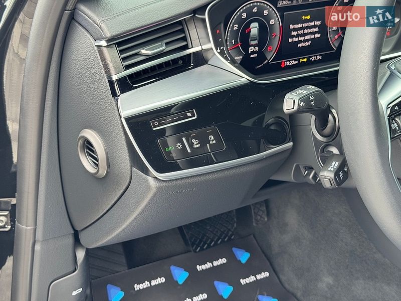 Седан Audi A8 2024 в Рівному
