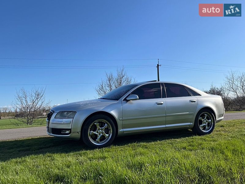Седан Audi A8 2003 в Полтаве