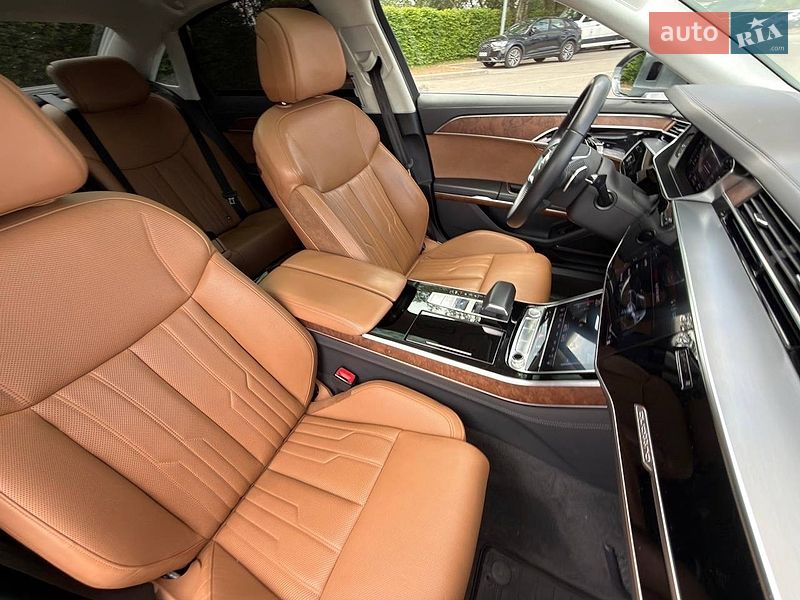 Седан Audi A8 2018 в Киеве