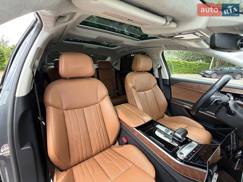 Седан Audi A8 2018 в Киеве