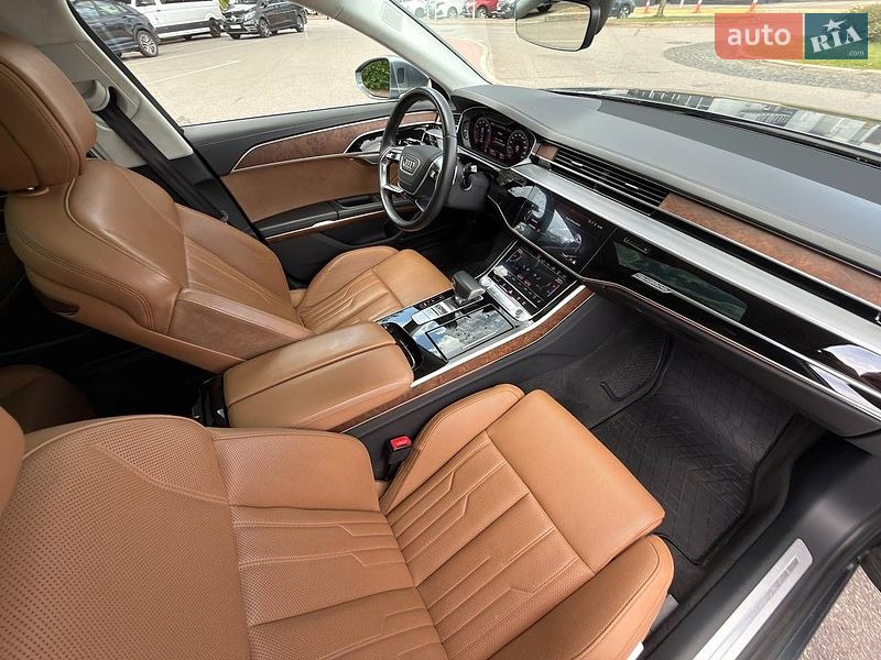 Седан Audi A8 2018 в Киеве