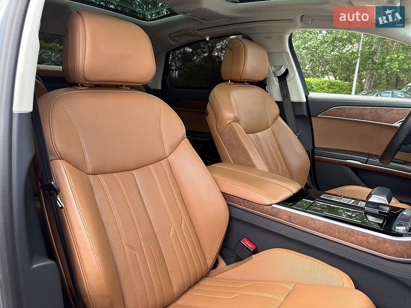 Седан Audi A8 2018 в Киеве