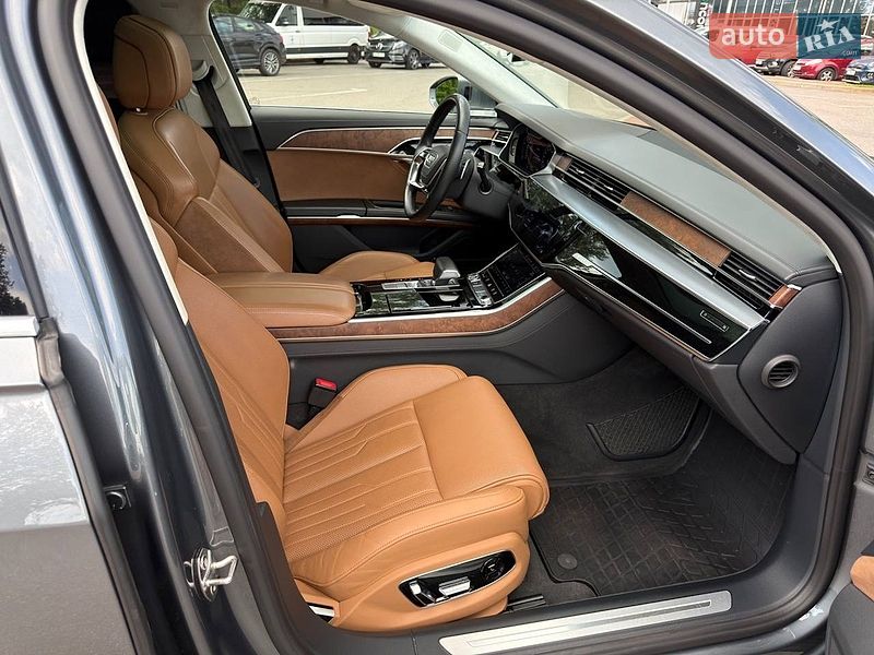 Седан Audi A8 2018 в Киеве