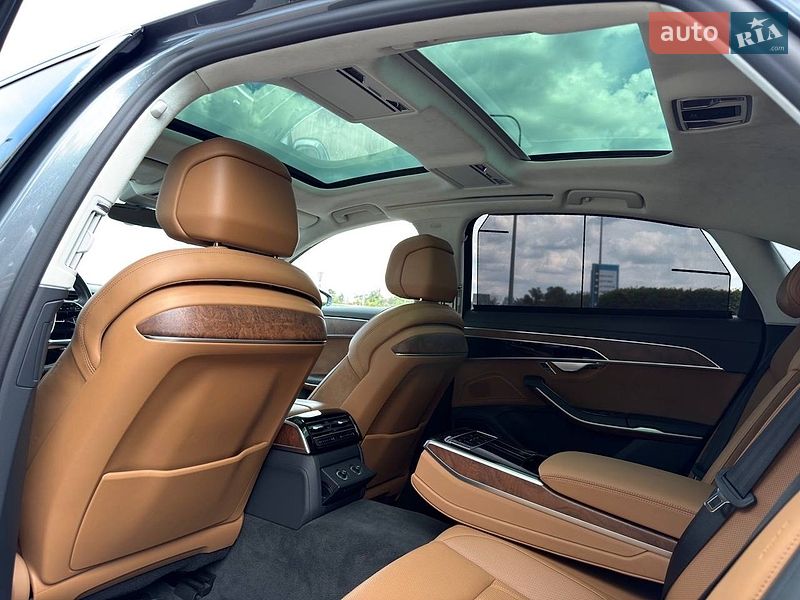 Седан Audi A8 2018 в Киеве