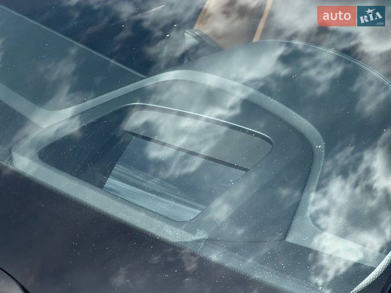 Седан Audi A8 2018 в Киеве
