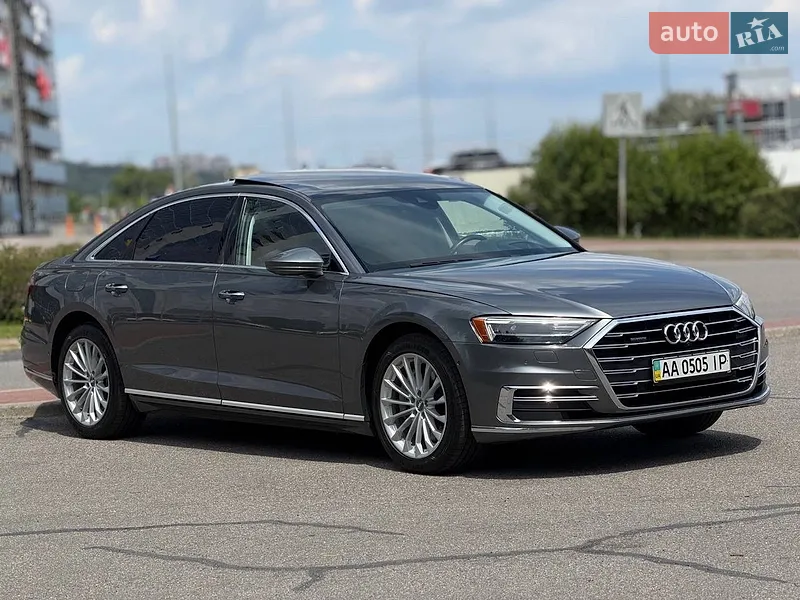 Audi A8 2018 VIN WAU8DAF83KN010633 фото оголошення 108 з 176