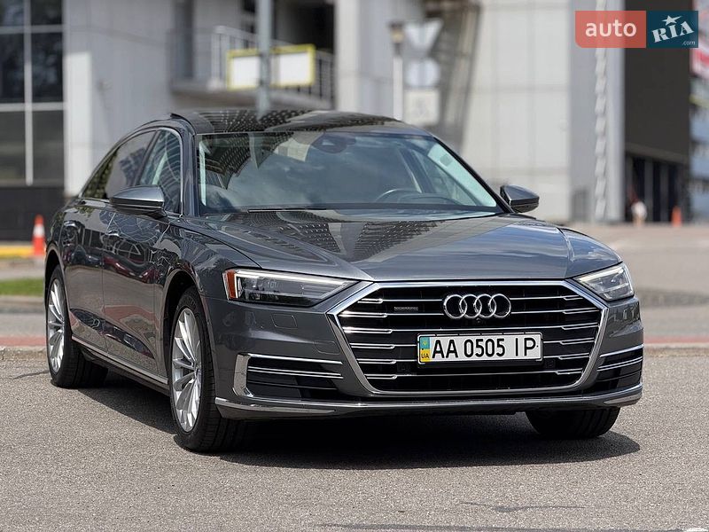 Седан Audi A8 2018 в Киеве