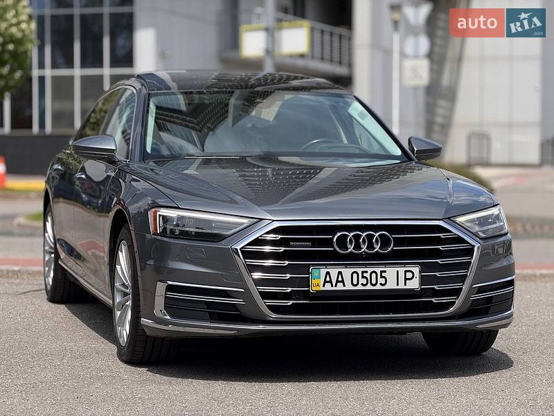 Седан Audi A8 2018 в Киеве