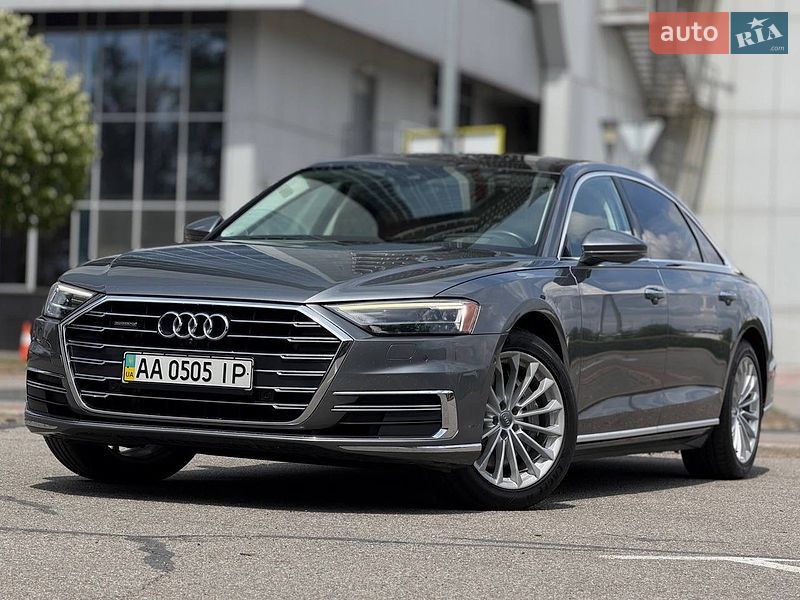 Седан Audi A8 2018 в Киеве
