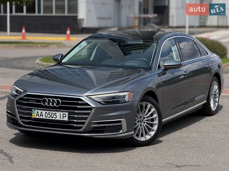 Седан Audi A8 2018 в Киеве