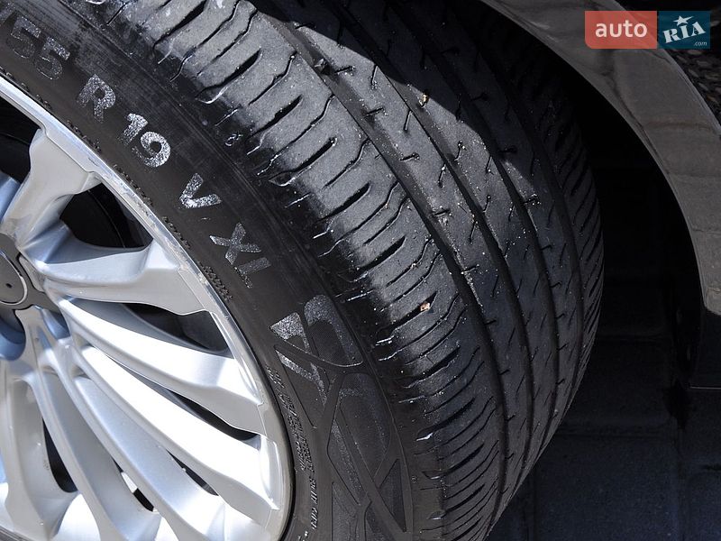 Седан Audi A8 2015 в Одесі