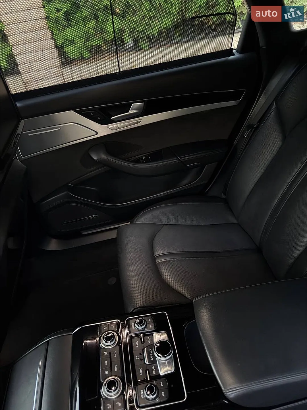 2011 Audi A8 - мініатюра 36