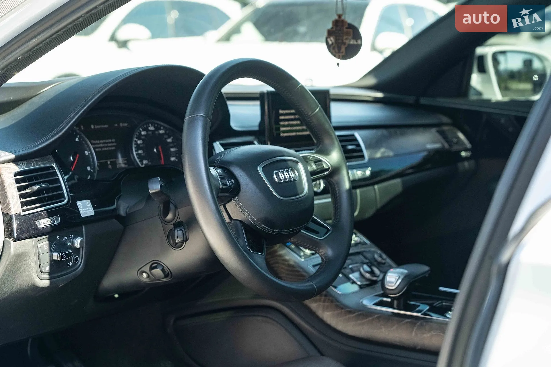 2015 Audi A8 - мініатюра 22
