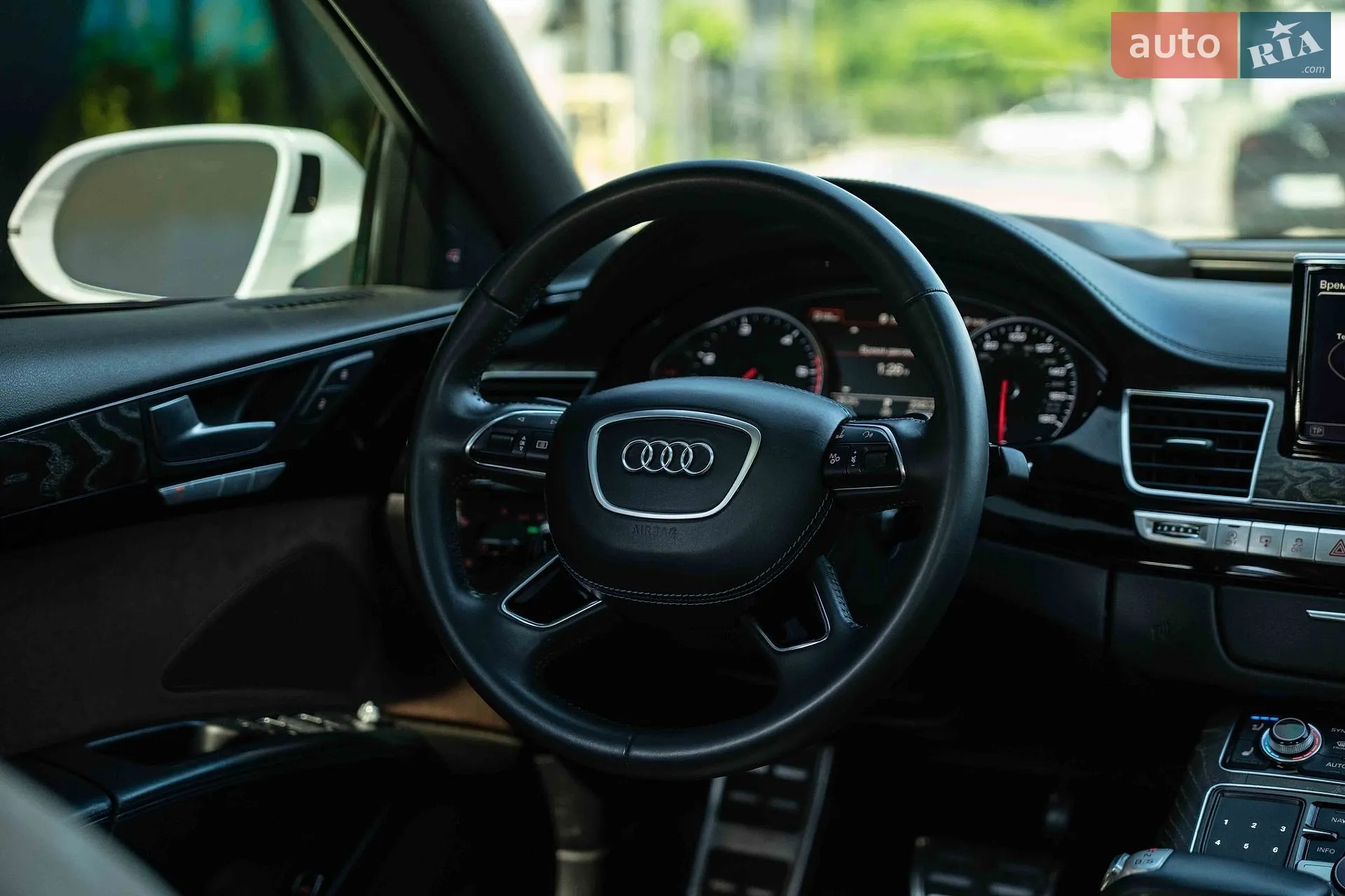 2015 Audi A8 - мініатюра 24