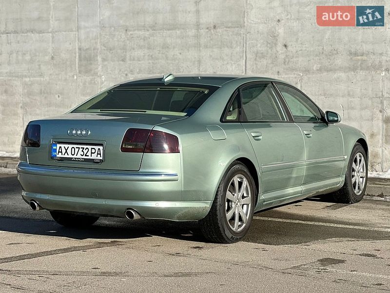 Седан Audi A8 2003 в Киеве