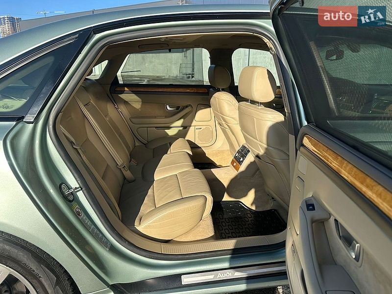 Седан Audi A8 2003 в Киеве