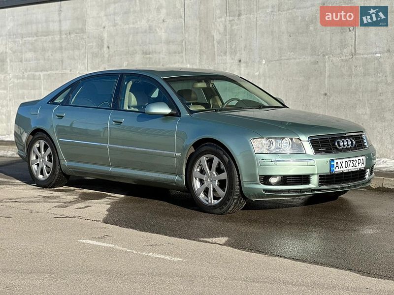 Седан Audi A8 2003 в Киеве