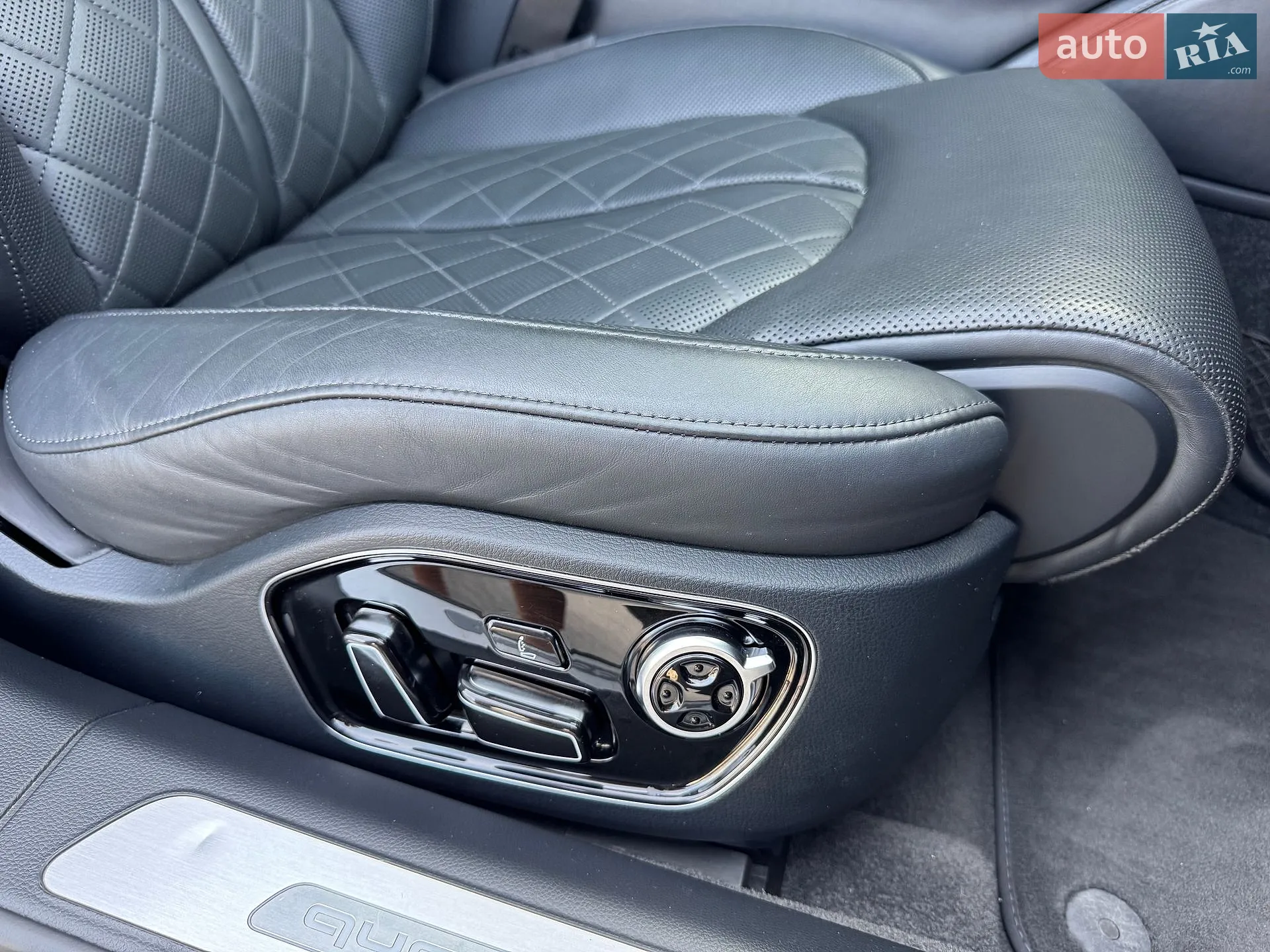 2015 Audi A8 - мініатюра 145