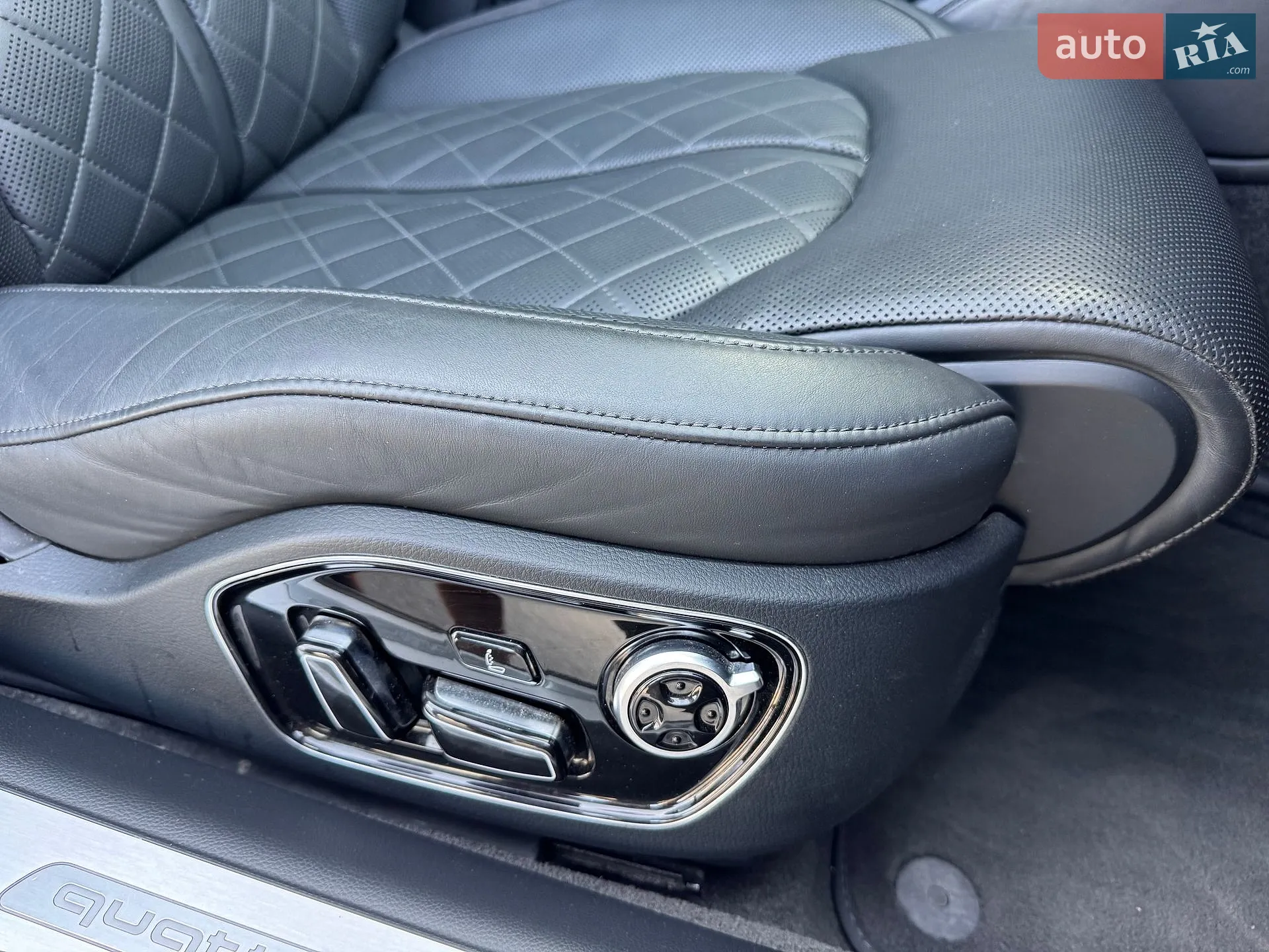 2015 Audi A8 - мініатюра 159