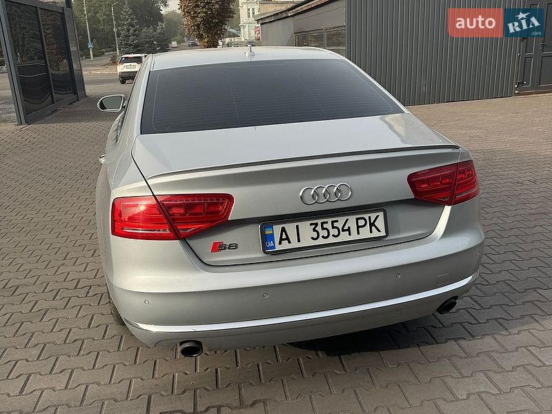 Седан Audi A8 2012 в Каменском