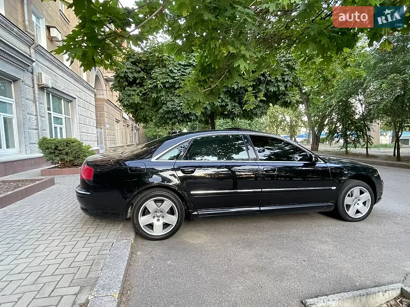 Audi A8 2004