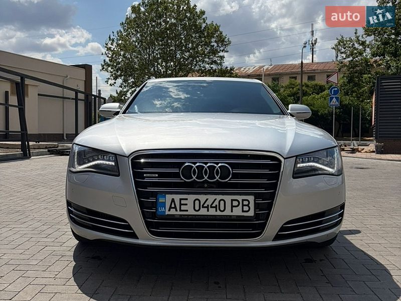 Седан Audi A8 2012 в Одессе