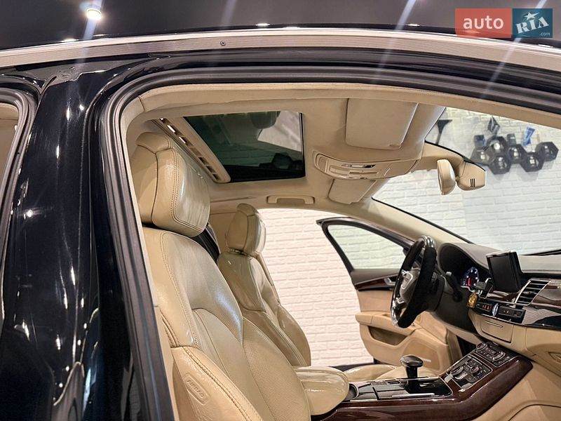 Седан Audi A8 2012 в Одессе