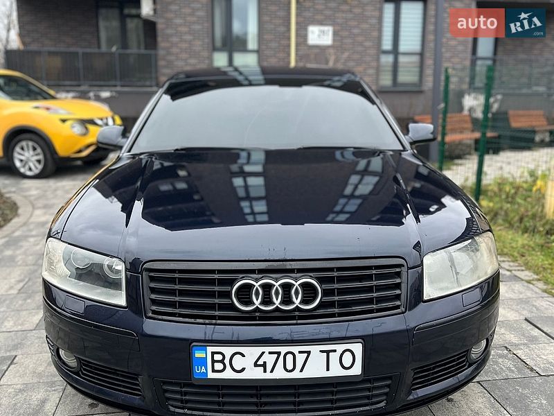 Седан Audi A8 2004 в Львове