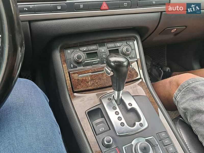 Седан Audi A8 2007 в Львове