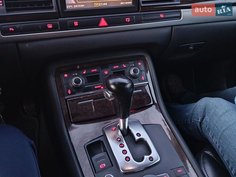Седан Audi A8 2007 в Львове