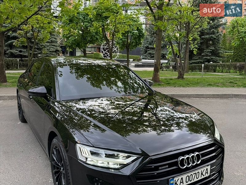 Седан Audi A8 2021 в Киеве