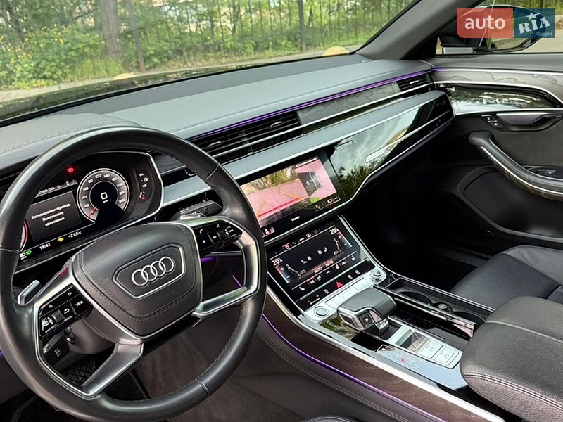 Седан Audi A8 2021 в Киеве