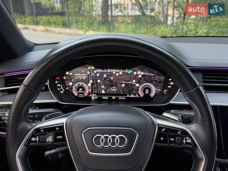 Седан Audi A8 2021 в Киеве