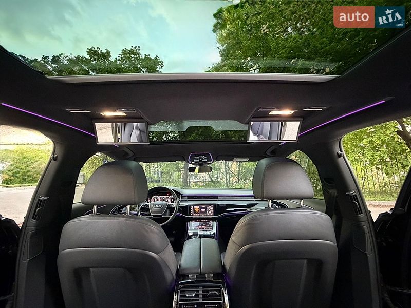 Седан Audi A8 2021 в Киеве