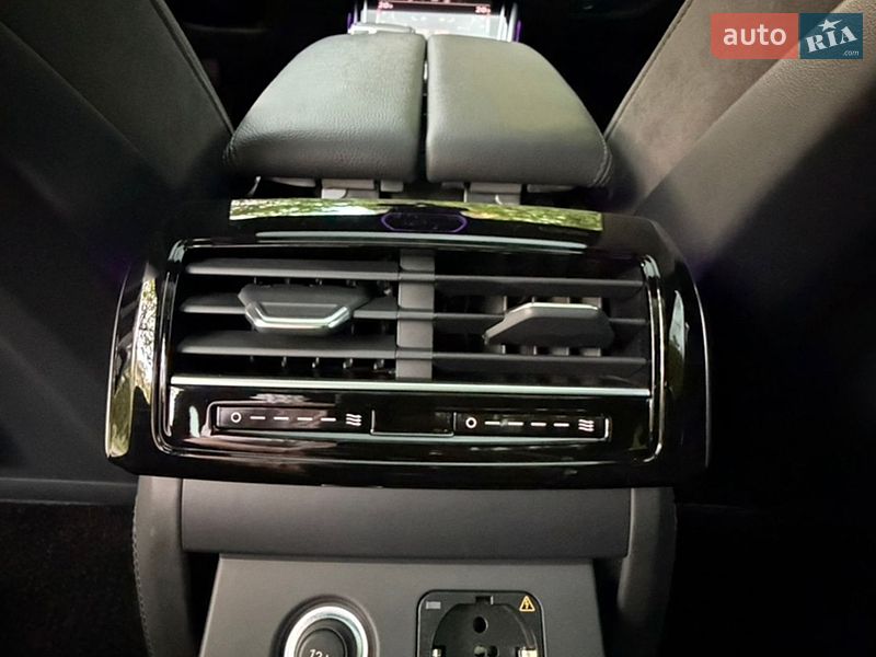 Седан Audi A8 2021 в Киеве