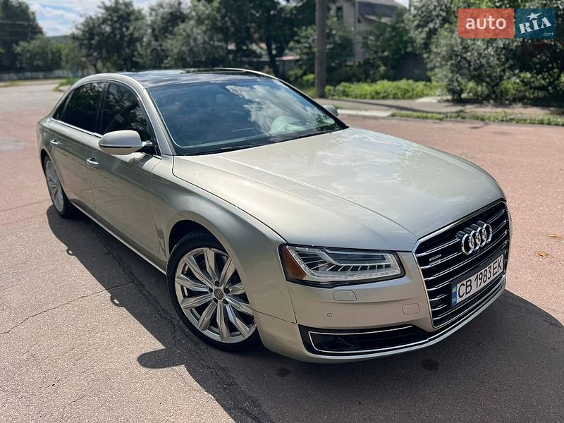 Седан Audi A8 2016 в Чернігові