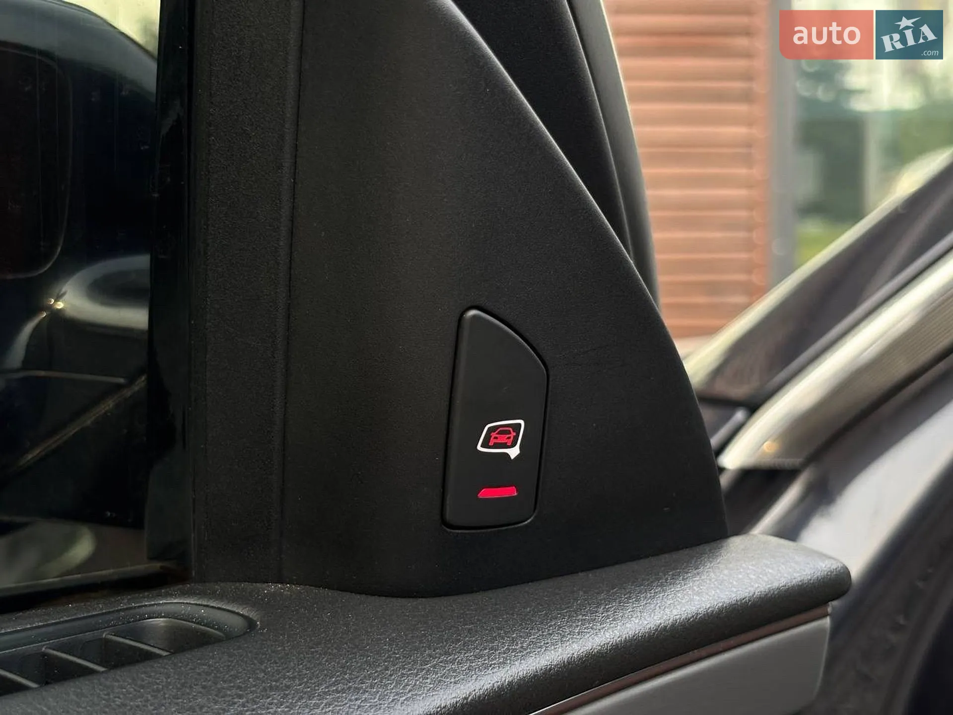 2015 Audi A8 - мініатюра 22