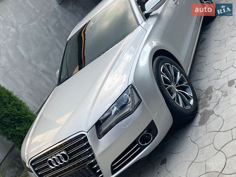 Седан Audi A8 2012 в Мукачево Седан Audi A8 2012 в Мукачево