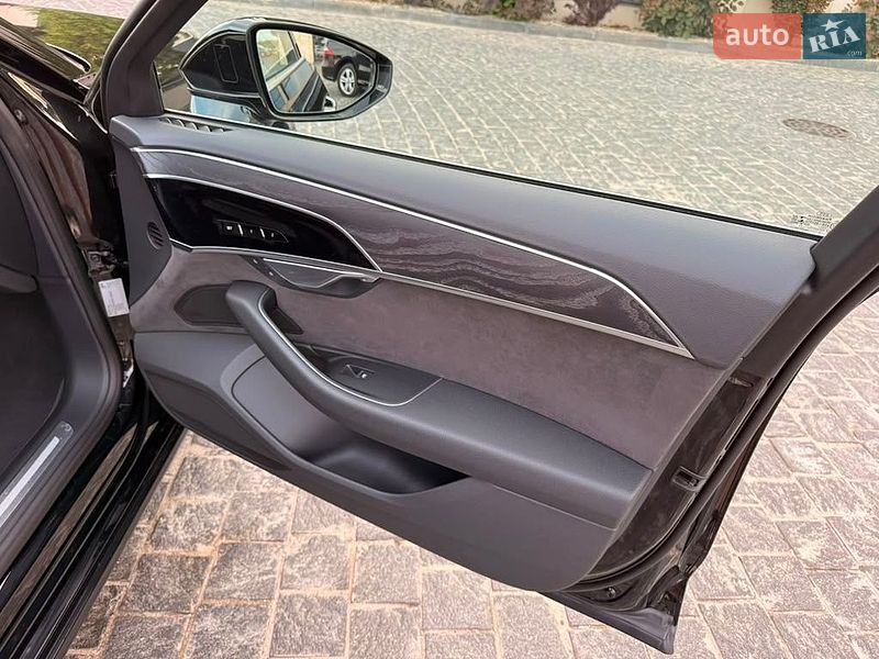 Седан Audi A8 2019 в Львові фото 19 Седан Audi A8 2019 в Львові