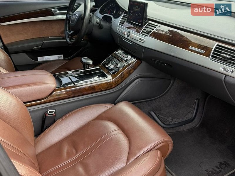 Седан Audi A8 2013 в Києві