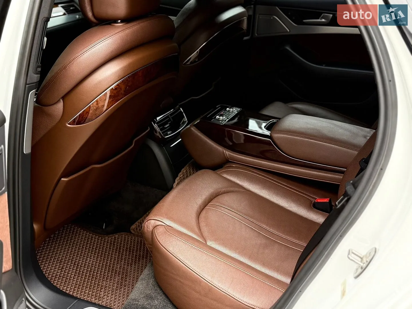 2012 Audi A8 - мініатюра 23